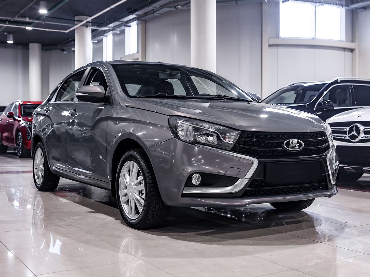 Купить Vesta с пробегом