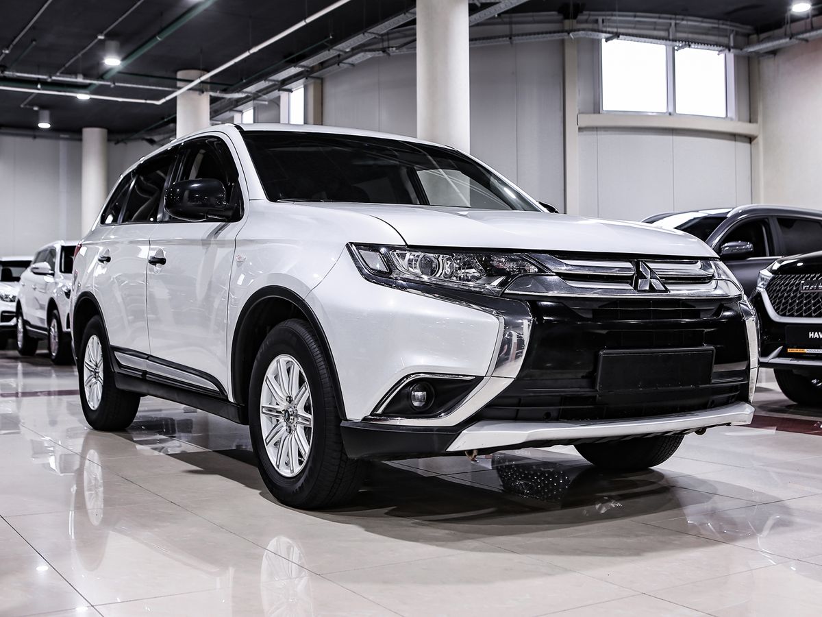 Купить Outlander с пробегом